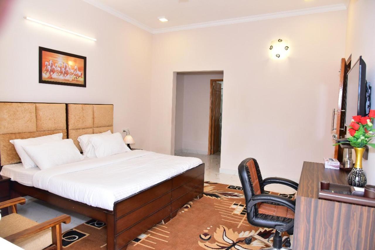 Arkaya Inn Gurgaon Exterior photo