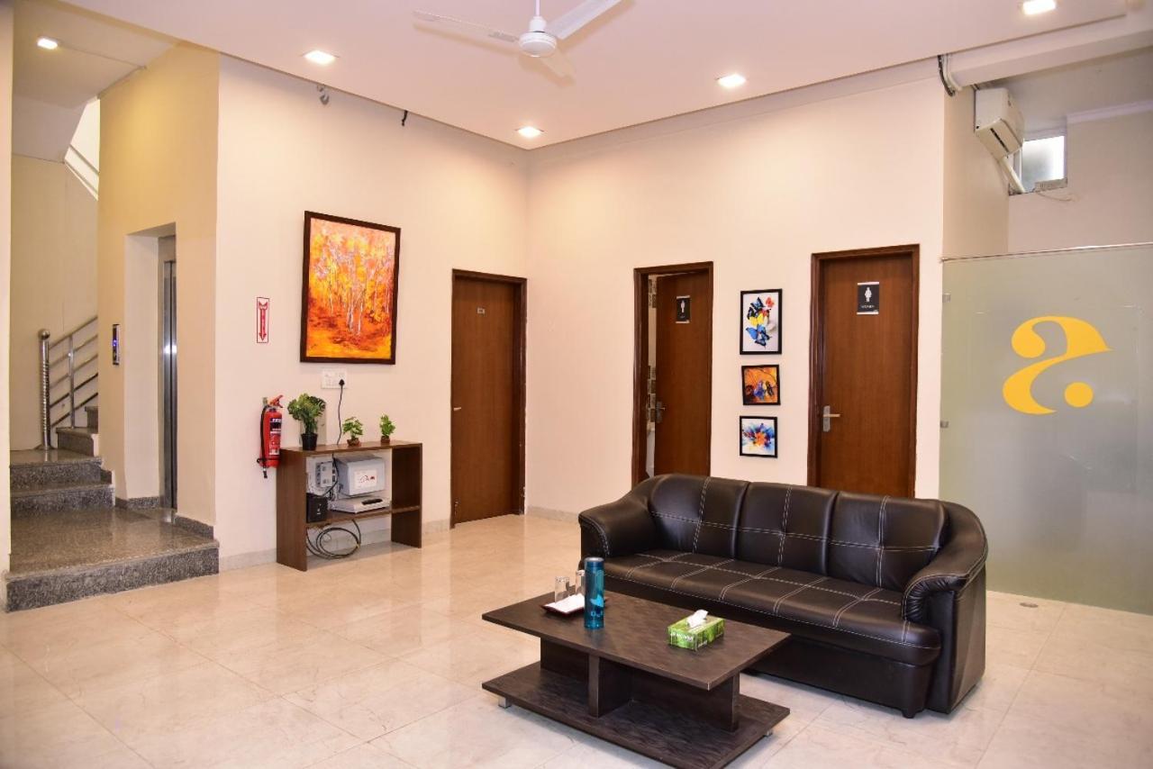 Arkaya Inn Gurgaon Exterior photo